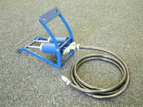 Twin cylinder foot pump c/w 3m hose